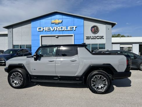 Used 2025 GMC Hummer EV 3X AWD/4WD image 3