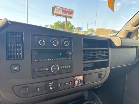 New 2025 GMC Savana 3500 w/ Power Convenience Package image 18