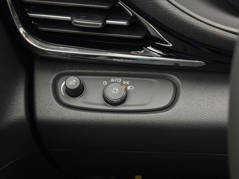 New 2026 Buick Envista Sport Touring w/ Convenience I Package FWD image 20