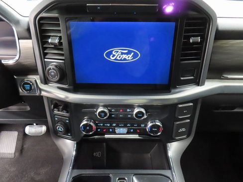 Used 2025 Ford F150 Lariat w/ Tow/Haul Package image 16