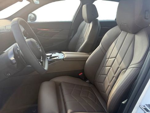 New 2026 BMW 530i xDrive AWD/4WD image 13