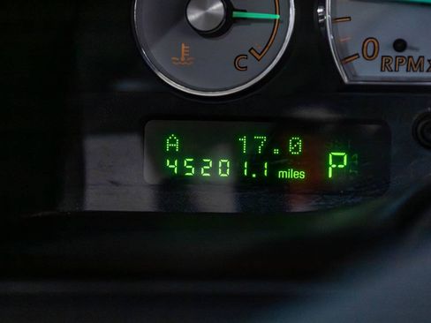 Used 2003 Ford Thunderbird RWD image 12
