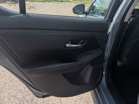 Used 2024 Nissan Sentra SR image 11