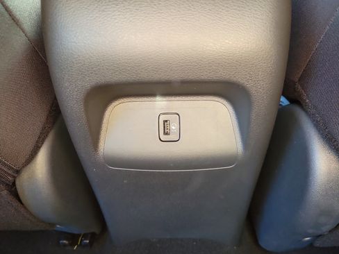 Certified 2025 Nissan Sentra SR image 14