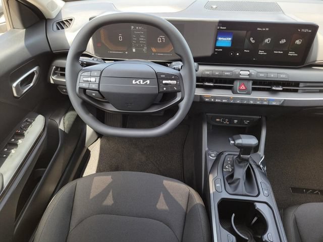 New 2026 Kia K4 FWD image 12