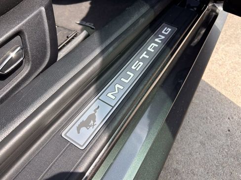 Used 2018 Ford Mustang GT Premium RWD image 18