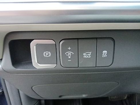 Used 2025 Hyundai Santa Fe SEL FWD image 17