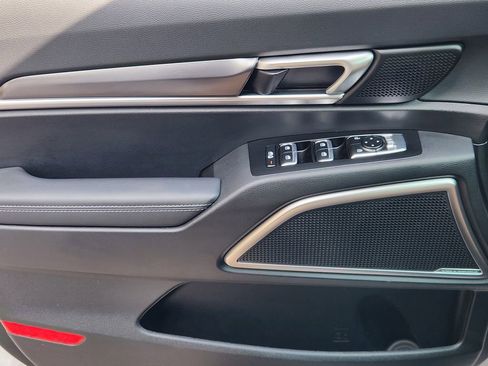 Used 2025 Kia Telluride S image 23