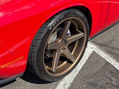 Used 2018 Dodge Challenger SXT RWD image 8
