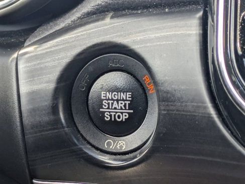 Used 2019 Jeep Grand Cherokee Limited image 24