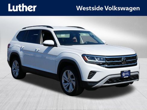 Certified 2023 Volkswagen Atlas SE image 1