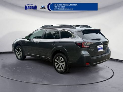 Used 2024 Subaru Outback Premium AWD/4WD image 3