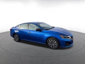 Used 2025 Nissan Altima 2.5 SV video 2