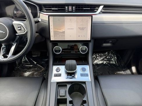 Used 2025 Jaguar F-PACE R-Dynamic S AWD/4WD image 15