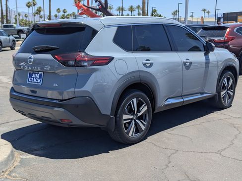 Used 2021 Nissan Rogue SL FWD image 2