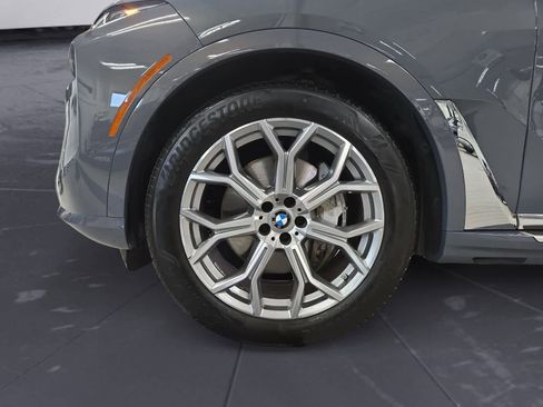 Used 2025 BMW X7 xDrive40i image 32