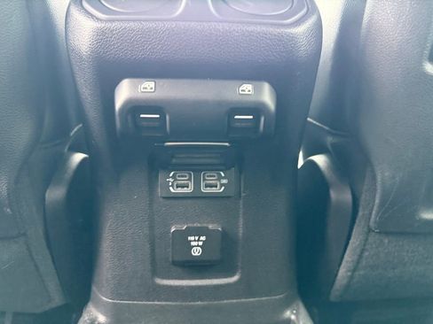 Used 2018 Jeep Wrangler Unlimited Rubicon image 19