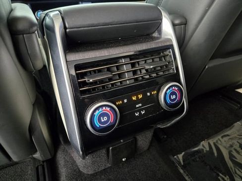 Used 2023 Land Rover Range Rover SE AWD/4WD image 13