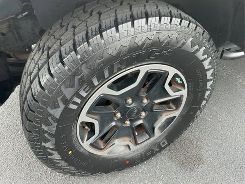 Used 2017 Jeep Wrangler Unlimited Sport w/ Connectivity Group image 29