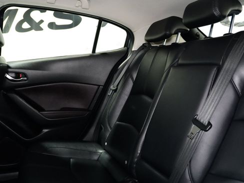Used 2018 MAZDA MAZDA3 Touring image 18