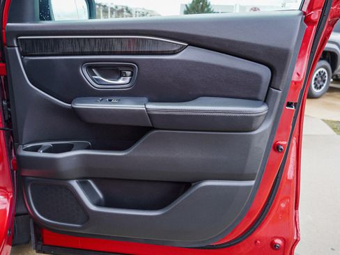 Used 2023 Honda Pilot Elite image 31