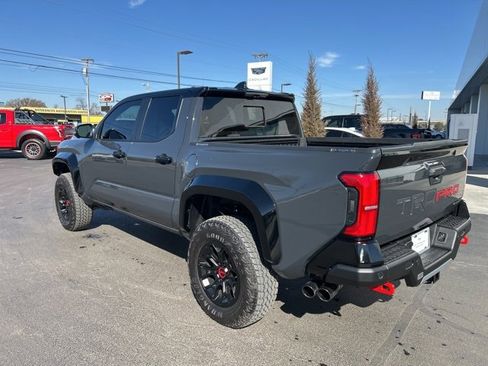 Used 2025 Toyota Tacoma TRD Pro image 7
