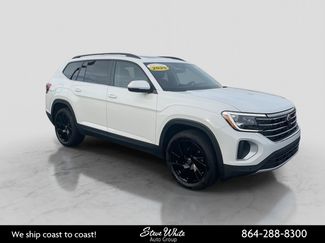 Certified 2025 Volkswagen Atlas SE w/ Panoramic Sunroof Package video 1