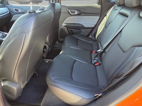 New 2026 Jeep Compass Latitude image 8