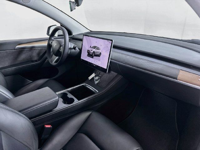 Used 2023 Tesla Model Y Long Range AWD/4WD image 24