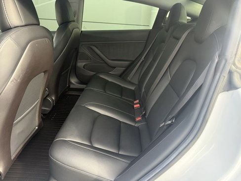 Used 2020 Tesla Model 3 Performance image 18