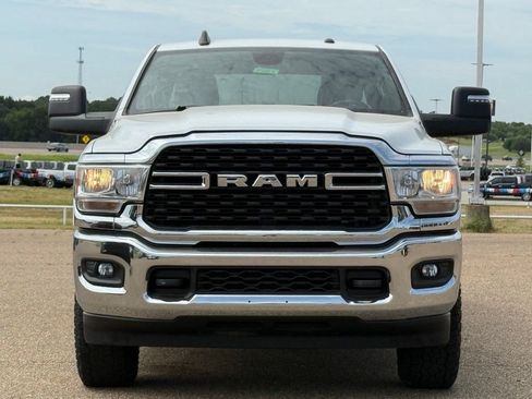 Used 2024 RAM 3500 Big Horn AWD/4WD image 12