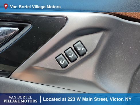 Used 2021 Subaru Outback Touring AWD/4WD image 12