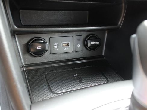 Used 2021 Hyundai Kona Limited image 35