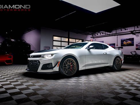 Used 2021 Chevrolet Camaro ZL1 image 58