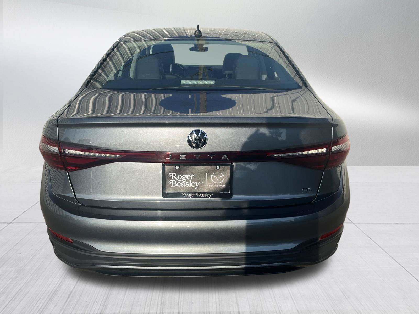 Used 2025 Volkswagen Jetta SE FWD image 7