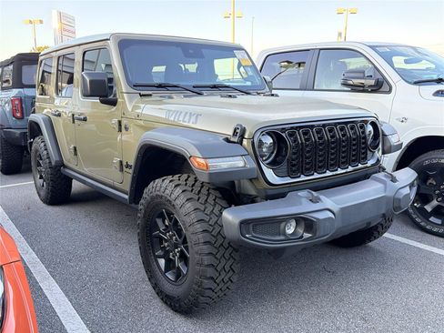 Used 2025 Jeep Wrangler Unlimited Sport AWD/4WD image 3