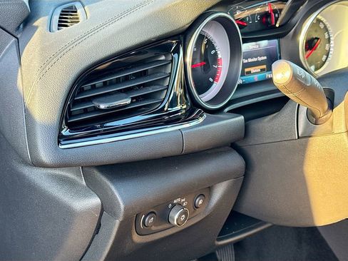 Used 2018 Buick Regal Essence w/ Driver Confidence Package #1 image 12