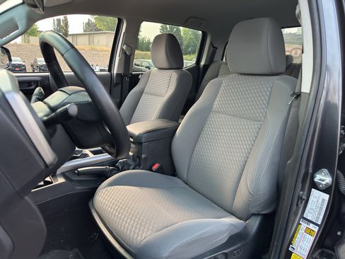 Certified 2022 Toyota Tacoma SR5 RWD image 2