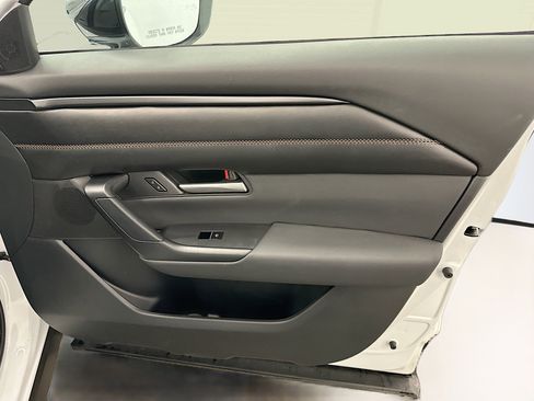 Used 2025 MAZDA CX-50 AWD 2.5 Hybrid w/ Premium Pkg image 33