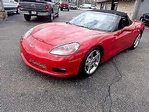 Used 2007 Chevrolet Corvette Convertible w/ Preferred Equipment Group RWD image 3