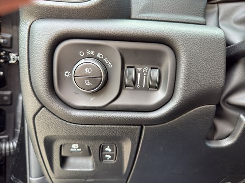 New 2026 RAM 1500 Big Horn AWD/4WD image 24