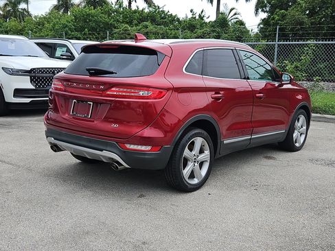 Used 2017 Lincoln MKC Premiere image 4