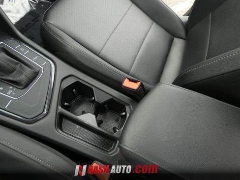 Used 2020 Volkswagen Tiguan SE w/ Panoramic Sunroof Package FWD image 65