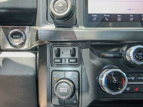 Used 2024 Ford F350 Lariat w/ Lariat Ultimate Package AWD/4WD image 29