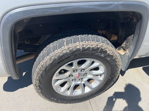 Used 2015 GMC Sierra 1500 SLE w/ SLE Value Package image 6