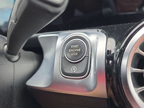 Certified 2022 Mercedes-Benz GLB 250 image 27