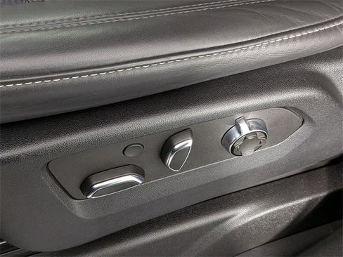 Used 2023 Cadillac Escalade Premium Luxury Platinum w/ Heavy-Duty Trailer Package image 13