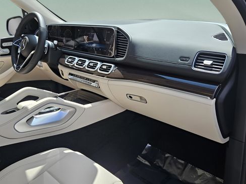 New 2026 Mercedes-Benz GLE 450 4MATIC image 16