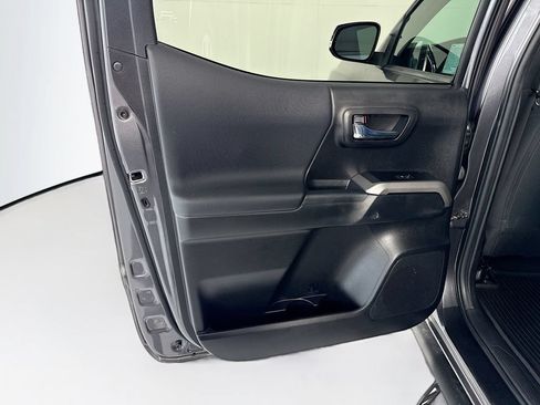 Used 2021 Toyota Tacoma TRD Sport w/ Technology Package RWD image 26