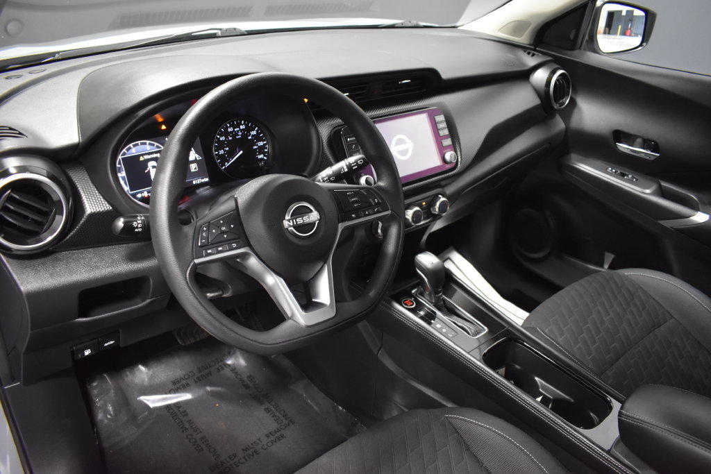 Certified 2023 Nissan Kicks SV FWD image 4